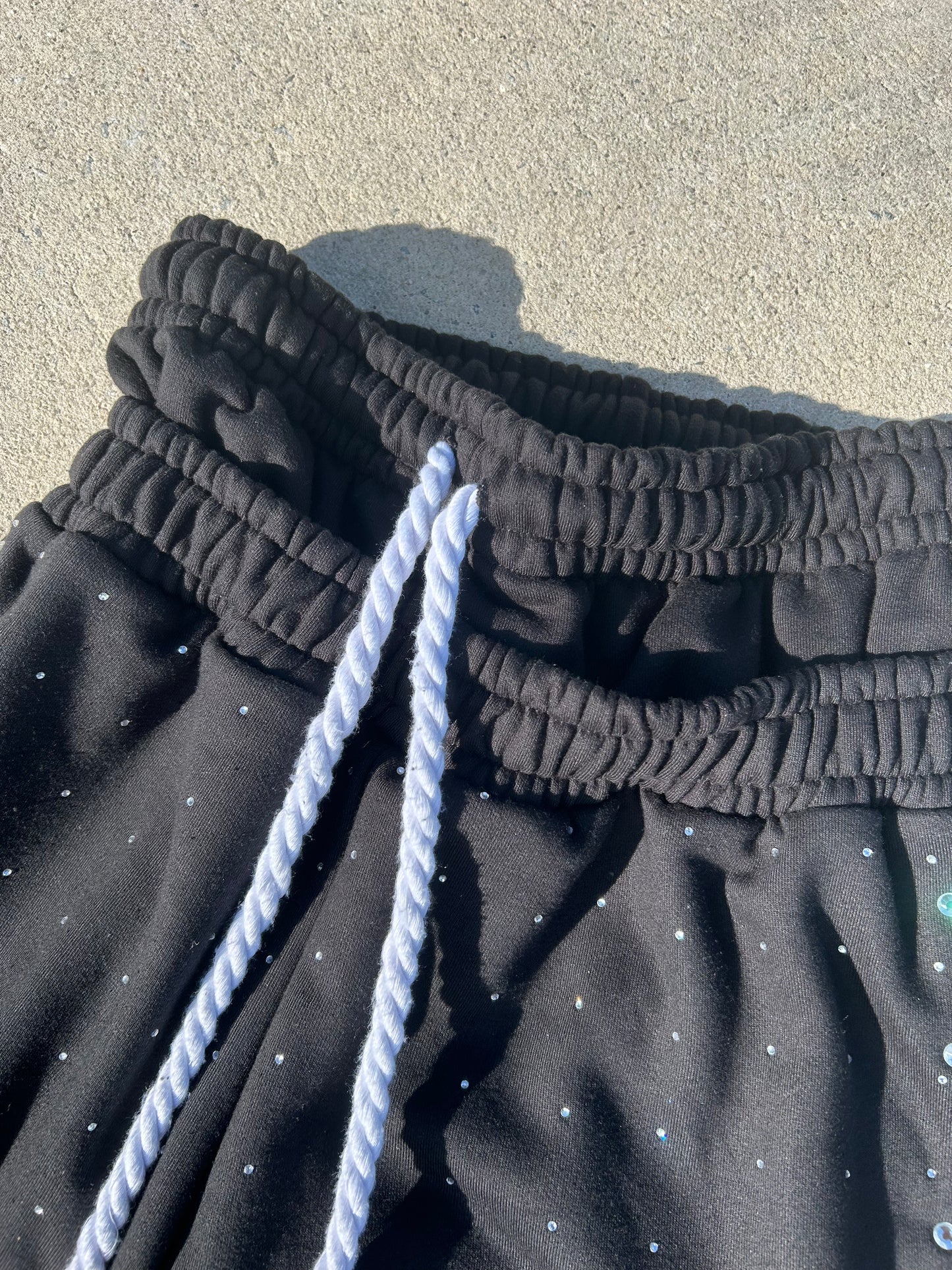 NO DOUBT APPAREL SWEATS